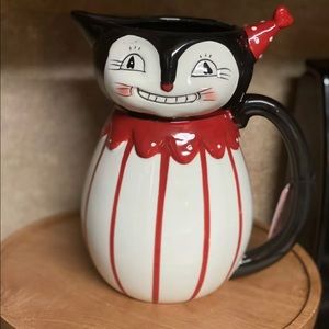 Johanna parker cat pitcher